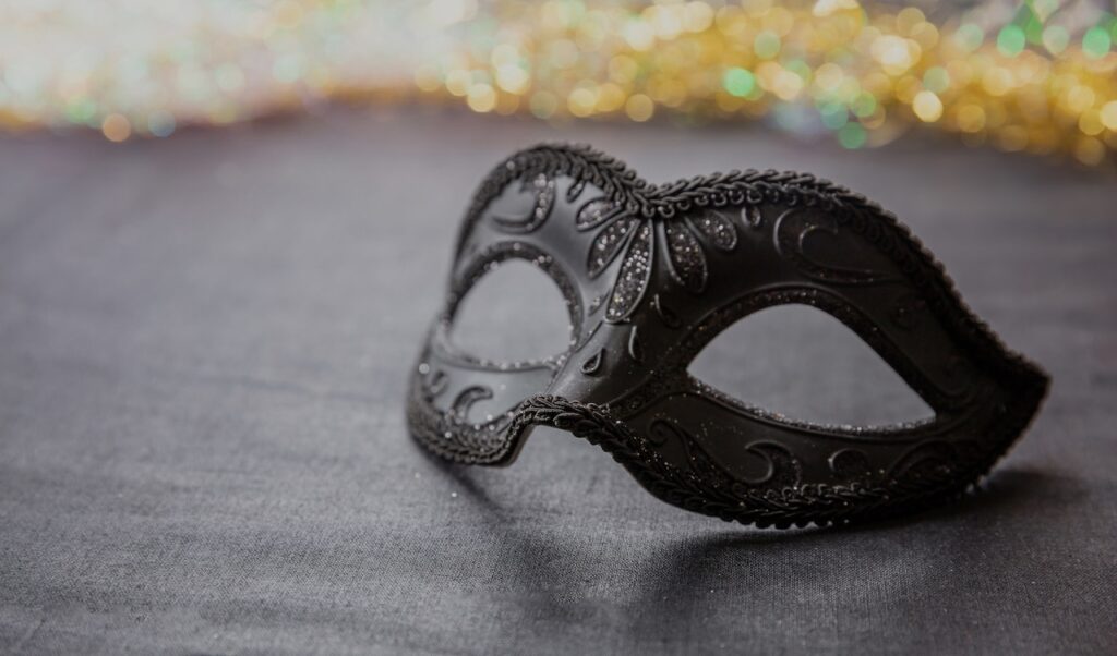 carnival venetian black mask