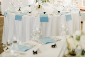 round wedding tables with decorations and table placements